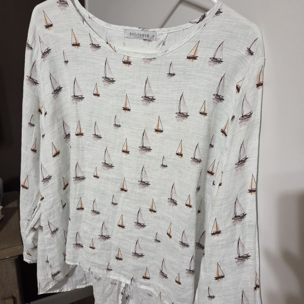 Cut Loose Sailboat Print Women's Top